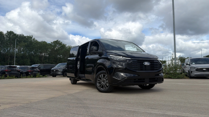 Ford Transit Custom 320 L2 Diesel Fwd 2.0 EcoBlue 136ps H1 Van Limited - Image 40